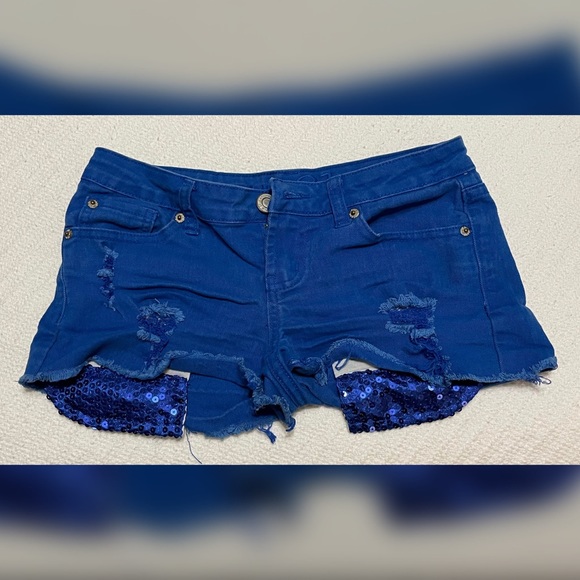 Junior’s Sequin Short Shorts - Picture 3 of 4